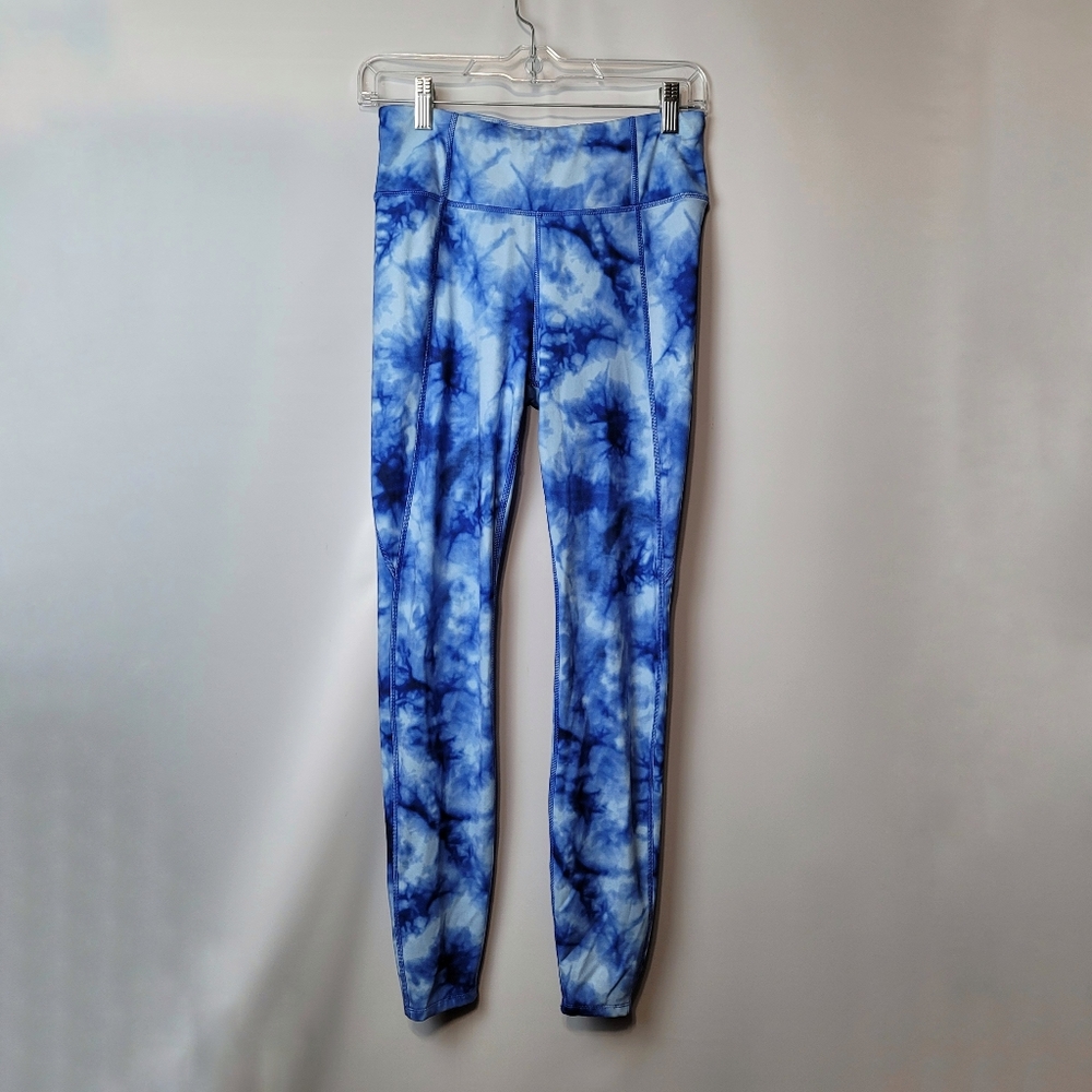 Blue tie dye yoga pants